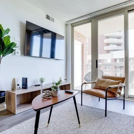 Bright Apartment Walk To Ballston Metro